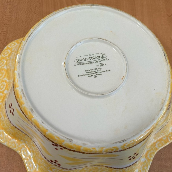 temptations bakeware  presentable ovenware old world yellow Tara lg serving bowl - Picture 3 of 6